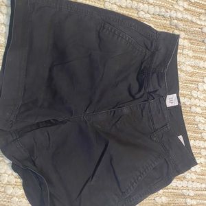 GAP girlfriend khaki shorts in blk sz 0 GUC